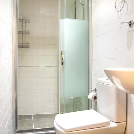 Invigorating Flat Near Kordon In Alsancak Apartman *
