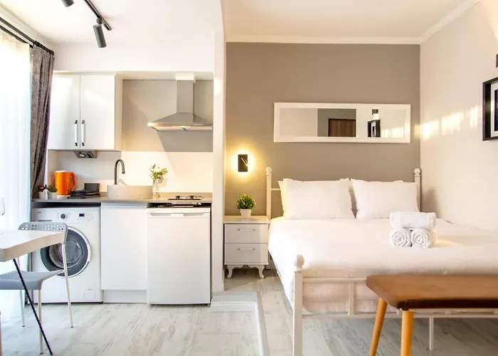 Invigorating Flat Near Kordon In Alsancak דירה